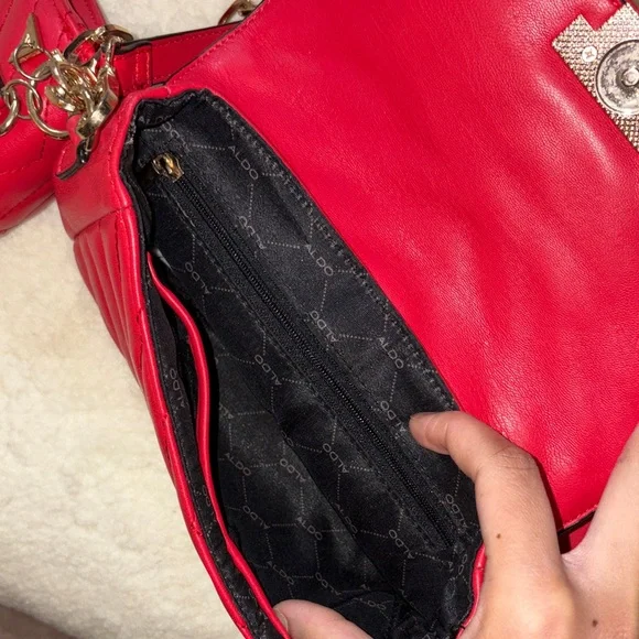 Aldo Vibrant Red Quilted Shoulder Bag with Gold Accents - Picture 5 of 6